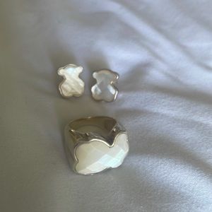 Set of mother pearl tous earrrings and ring